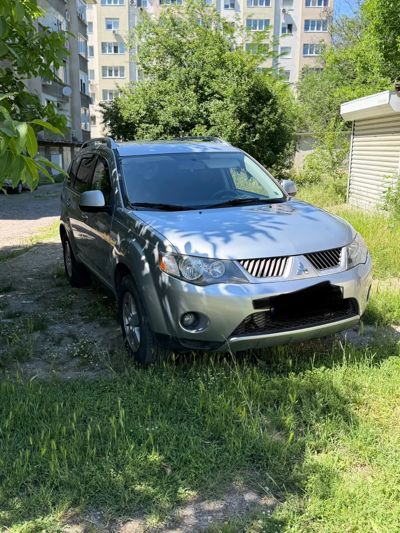 Mitsubishi Outlander 2