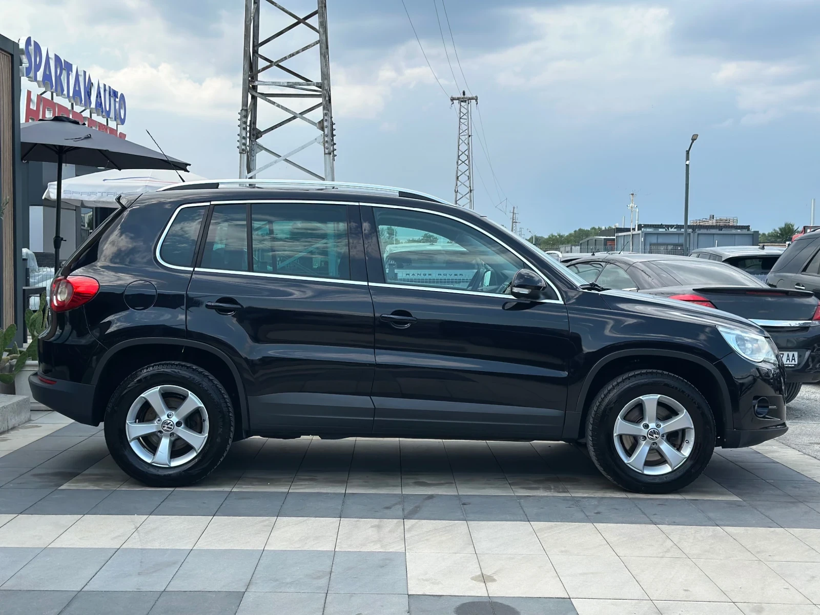 VW Tiguan * 2.0TDI* 4Motion* DSG* СервизнаИстория* , снимка 7 - Автомобили и джипове - 54886727