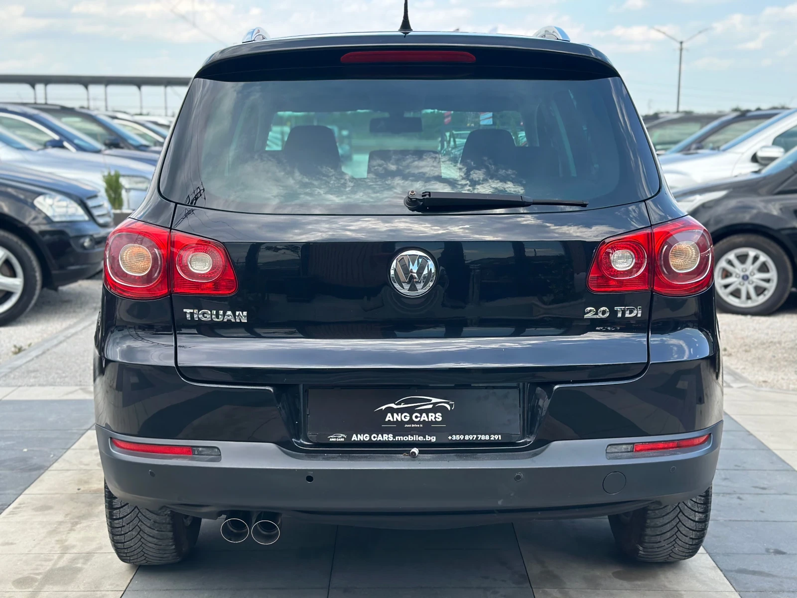 VW Tiguan * 2.0TDI* 4Motion* DSG* СервизнаИстория* , снимка 8 - Автомобили и джипове - 54886727