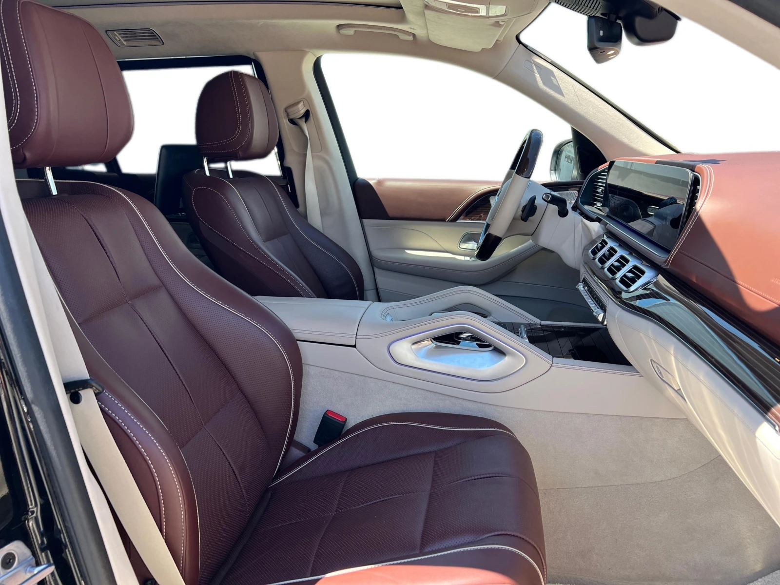 Mercedes-Benz GLS 600 4MATIC Maybach, снимка 10 - Автомобили и джипове - 54930619