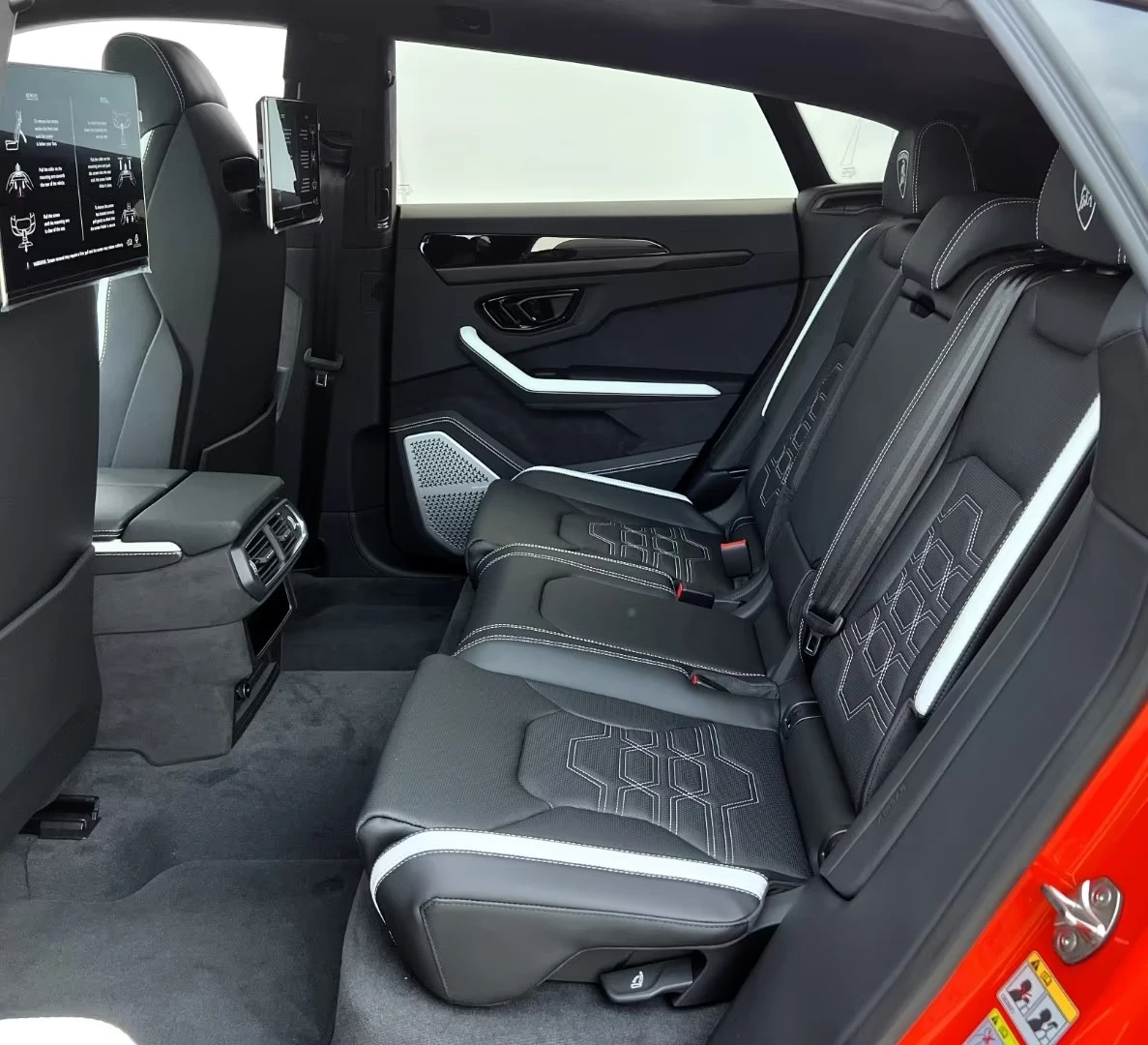 Lamborghini Urus SE, снимка 15 - Автомобили и джипове - 55099088
