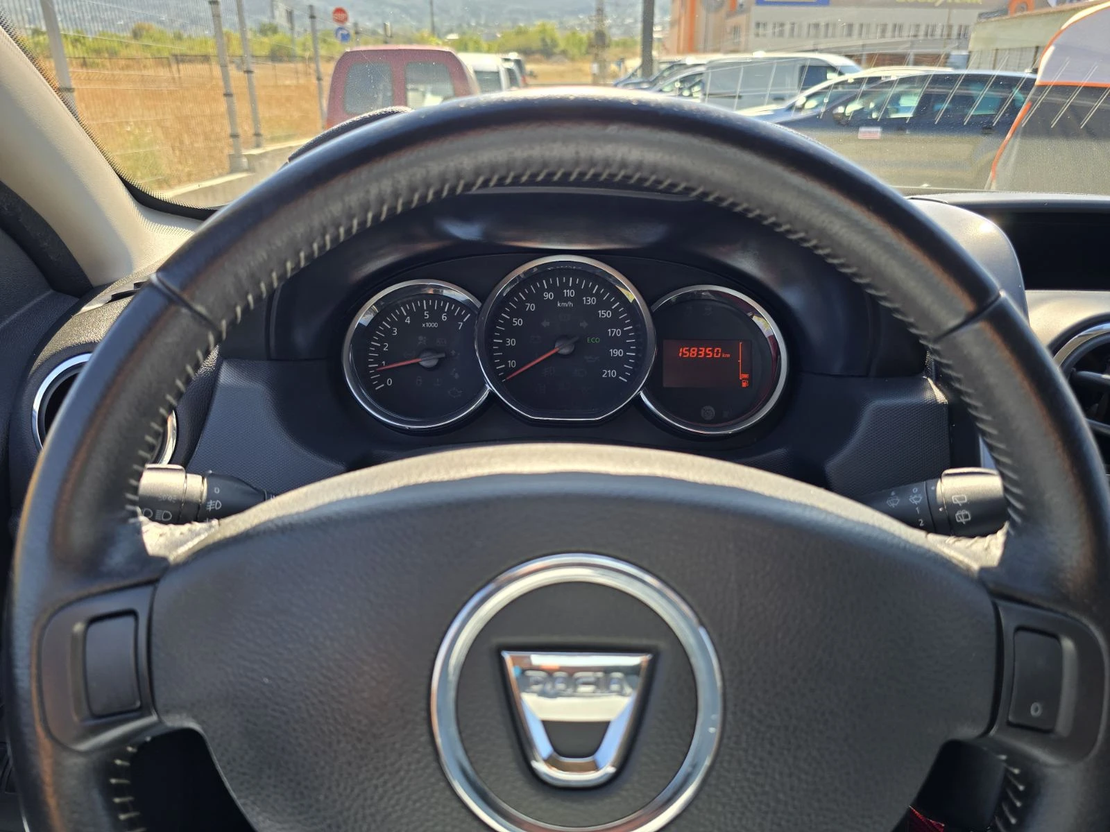 Dacia Duster 1.6i КЛИМАТИК ГАЗ КАМЕРА, снимка 13 - Автомобили и джипове - 55961174