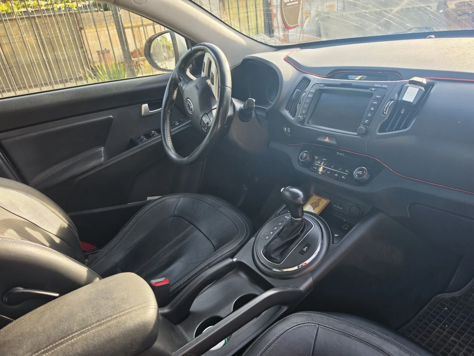 Kia Sportage, снимка 3 - Автомобили и джипове - 56423742