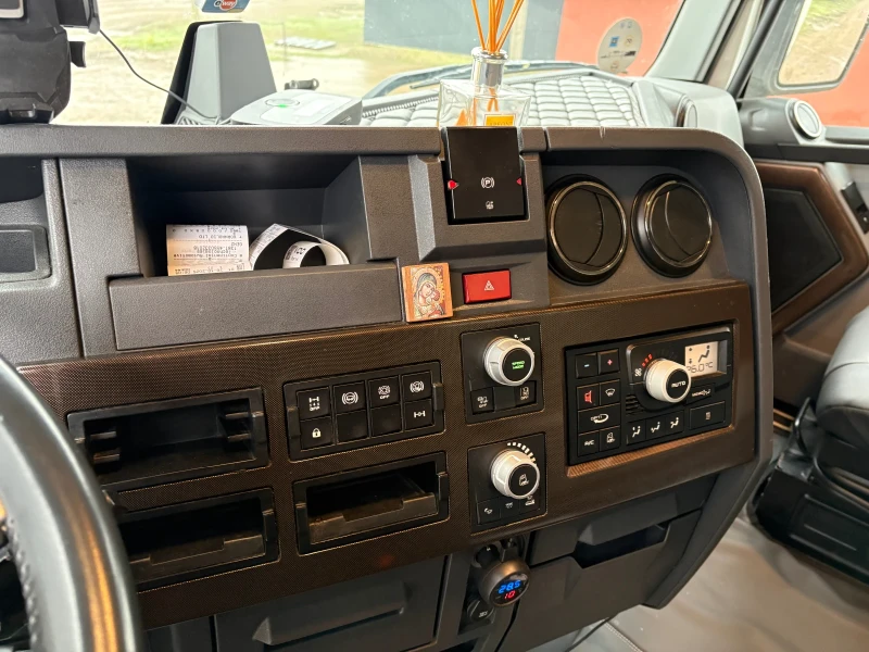 Renault T Т480, снимка 6 - Камиони - 52861219