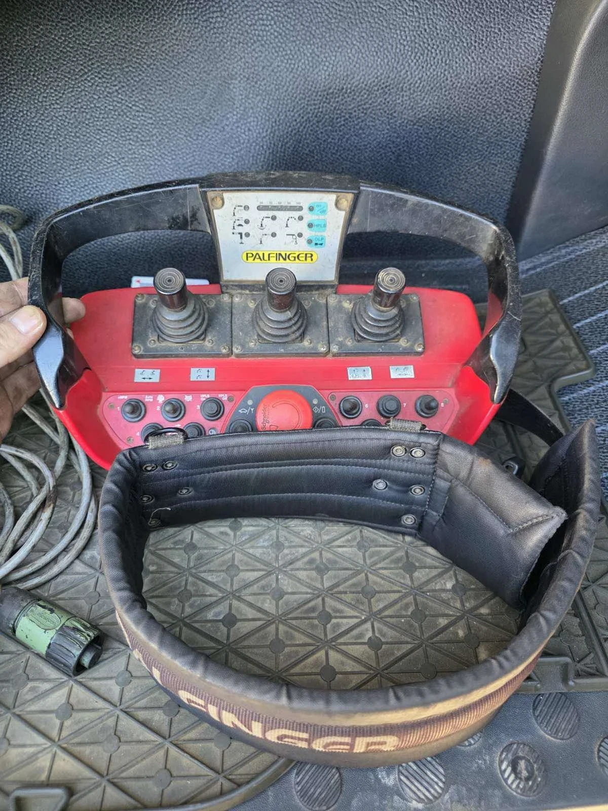 Mercedes-Benz Actros  - изображение 7