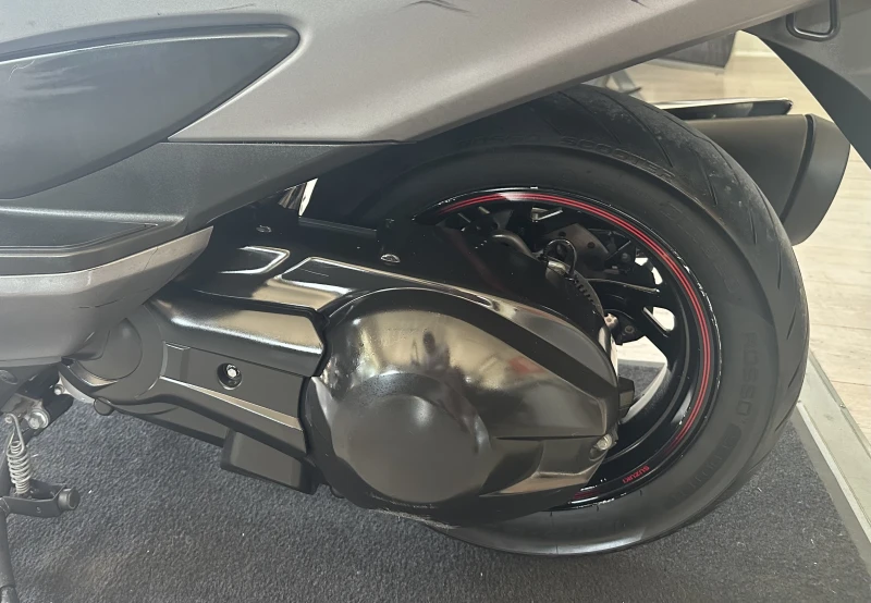 Suzuki Burgman 400i ABS 05.2015г., снимка 10 - Мотоциклети и мототехника - 51340940