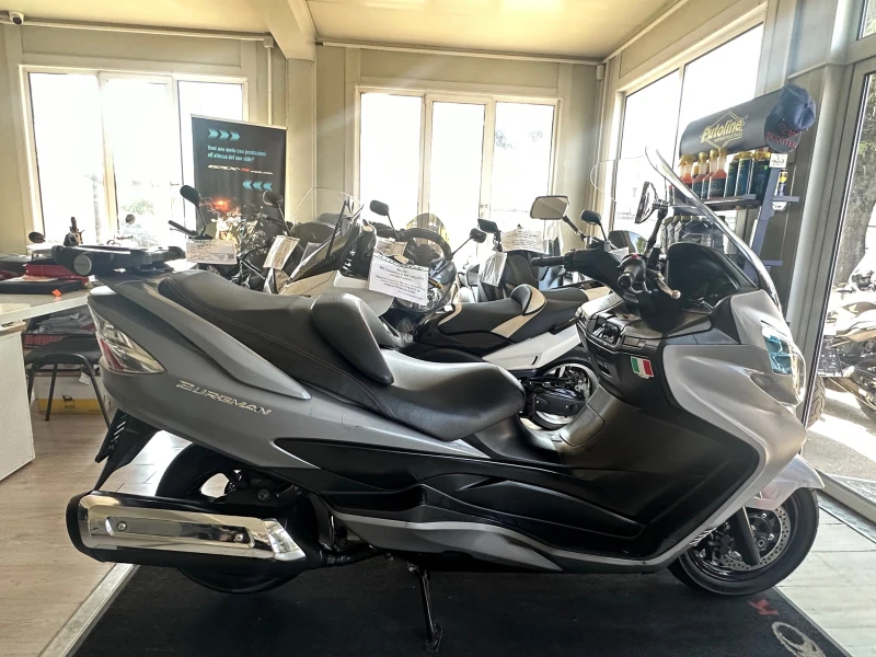 Suzuki Burgman 400i ABS 05.2015г., снимка 12 - Мотоциклети и мототехника - 51340940