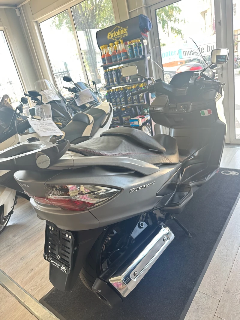 Suzuki Burgman 400i ABS 05.2015г., снимка 8 - Мотоциклети и мототехника - 51340940