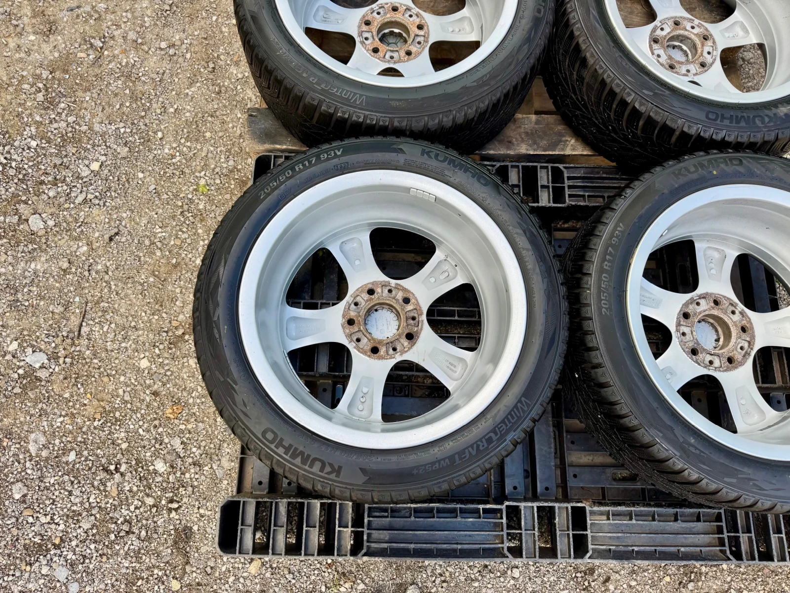 Гуми с джанти Kumho 205/50R17, снимка 16 - Гуми и джанти - 54778723