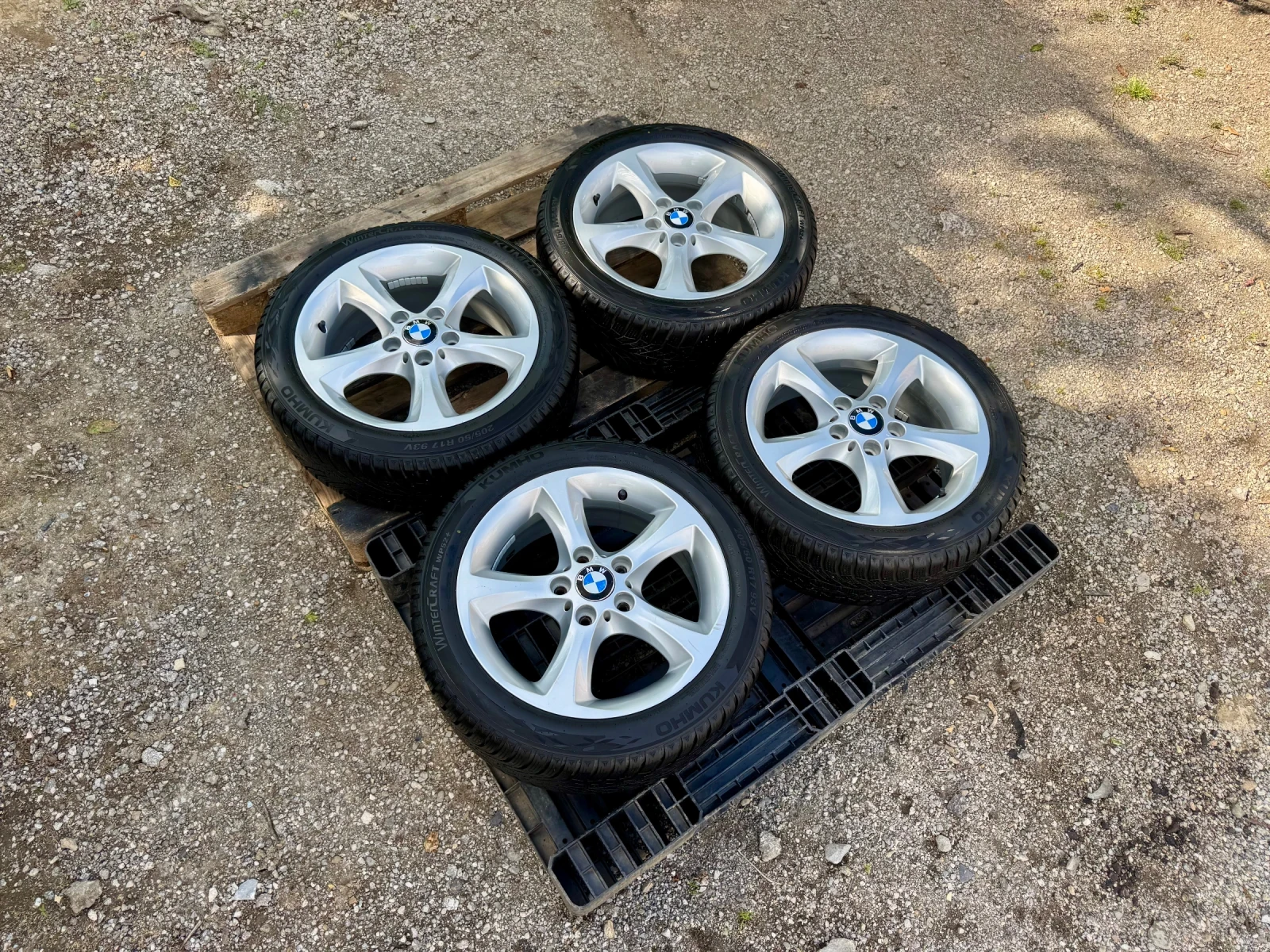 Гуми с джанти Kumho 205/50R17, снимка 2 - Гуми и джанти - 54778723