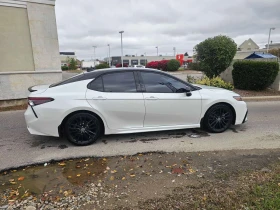 Toyota Camry XSE Auto AWD * CARFAX * БЕЗ ПЪРВОНАЧАЛНА ВНОСКА | Auto.bg — изображение 3