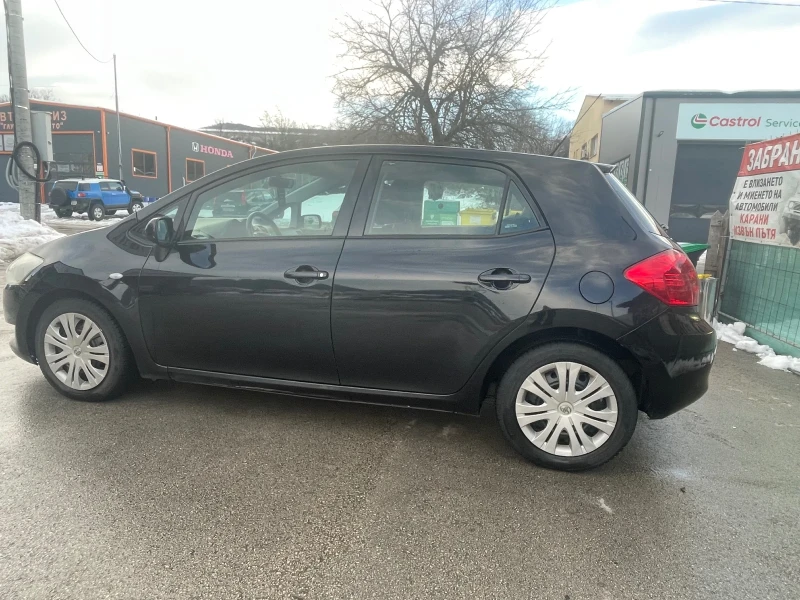 Toyota Auris 2.0 D4D, снимка 10 - Автомобили и джипове - 48474035