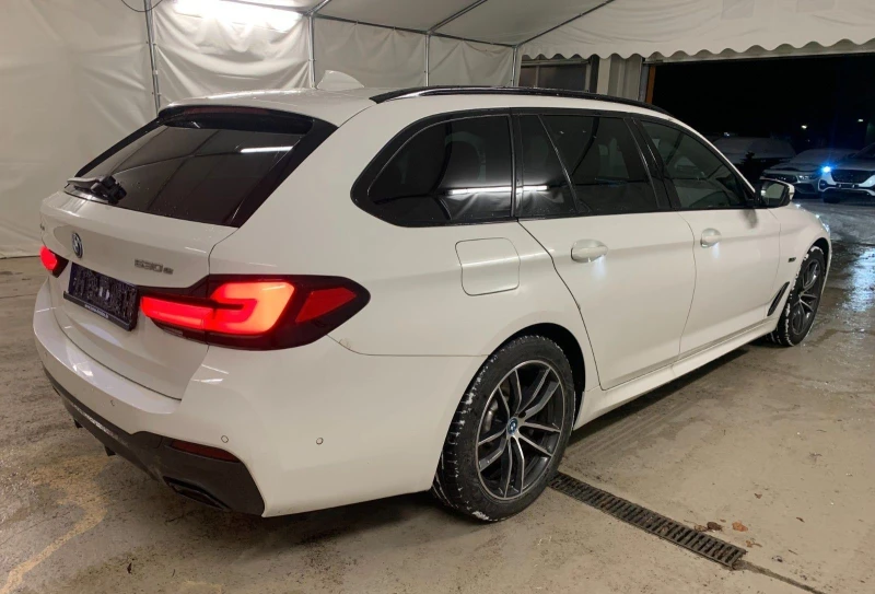 BMW 530E  xDr M Sport LASER/HUD/360 KAM/, снимка 2 - Автомобили и джипове - 48712307