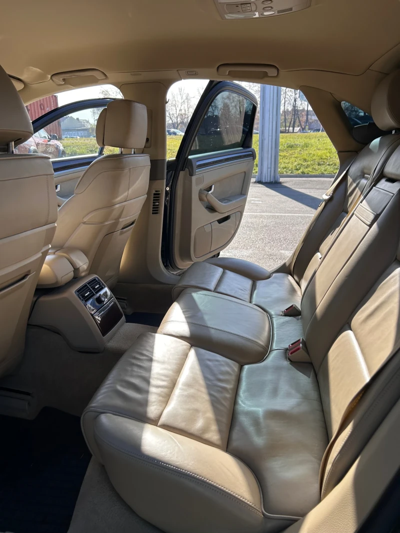 Audi A8 4.2 FSI FACELIFT , снимка 9 - Автомобили и джипове - 52486270
