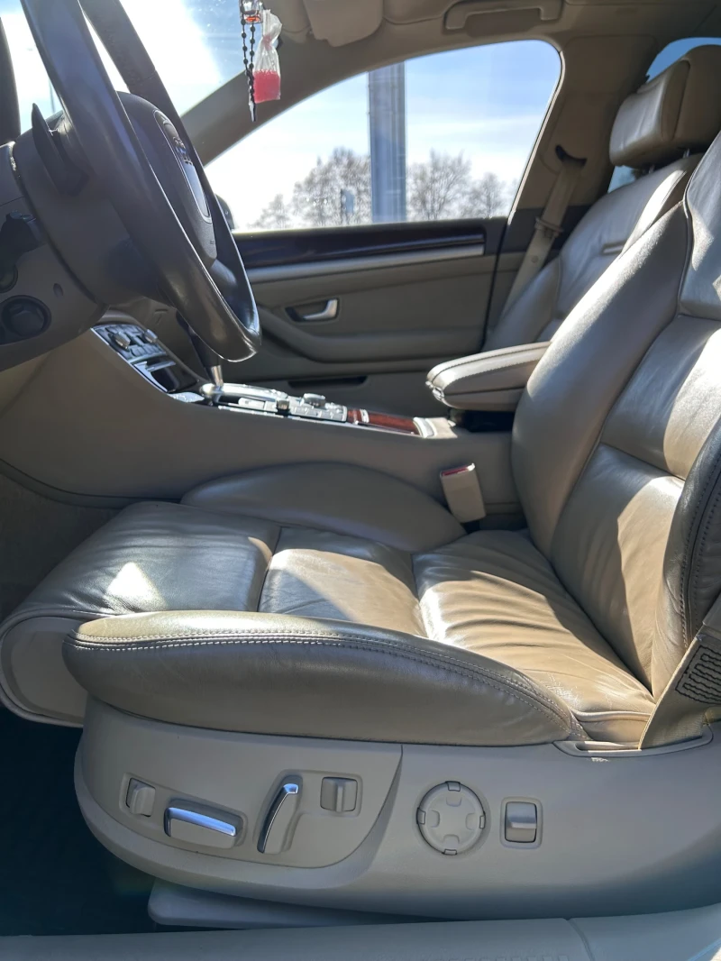 Audi A8 4.2 FSI FACELIFT , снимка 8 - Автомобили и джипове - 52486270
