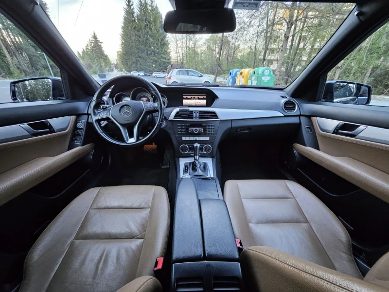 Mercedes-Benz C 300, снимка 6 - Автомобили и джипове - 49316742