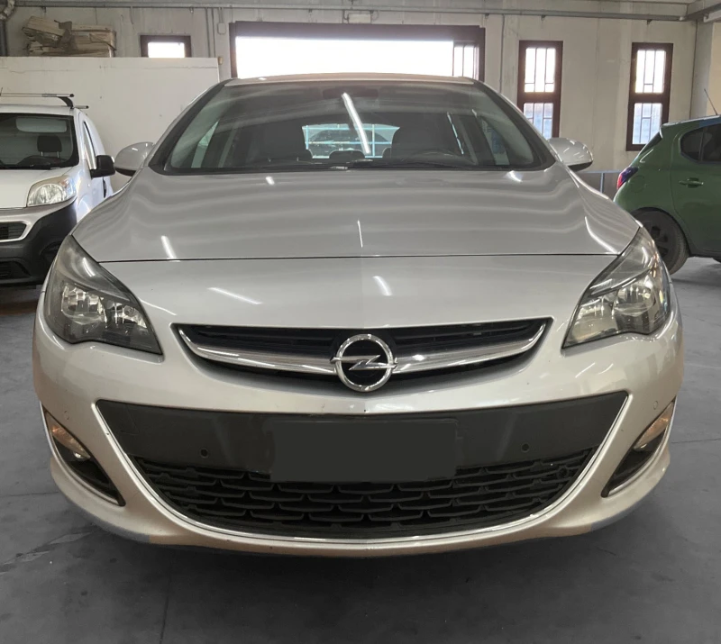 Opel Astra 1.4T LPG, снимка 1 - Автомобили и джипове - 49348958