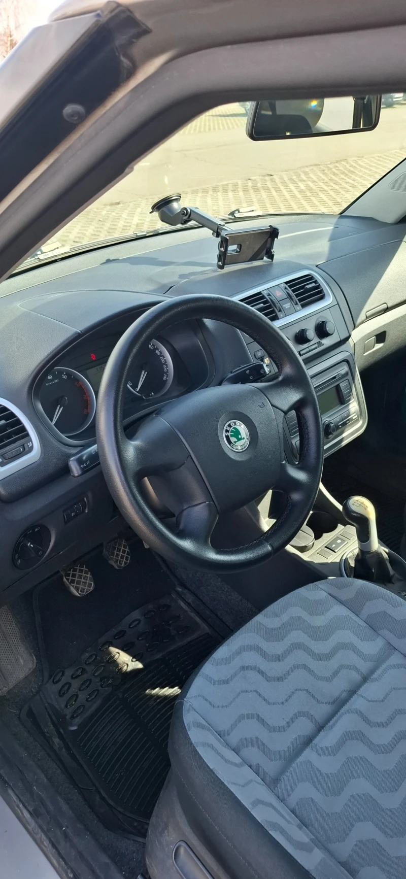 Skoda Fabia 2 1.2, снимка 5 - Автомобили и джипове - 49437356