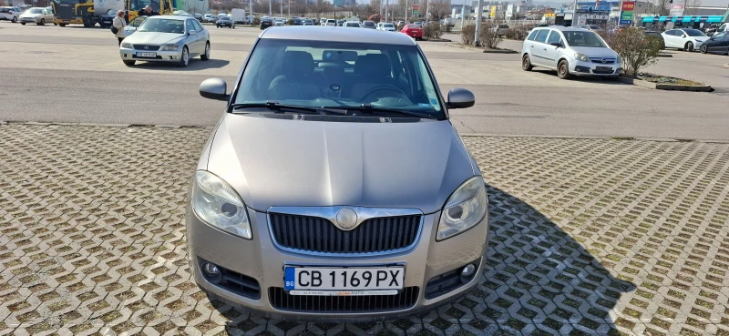 Skoda Fabia 2 1.2, снимка 1 - Автомобили и джипове - 49437356