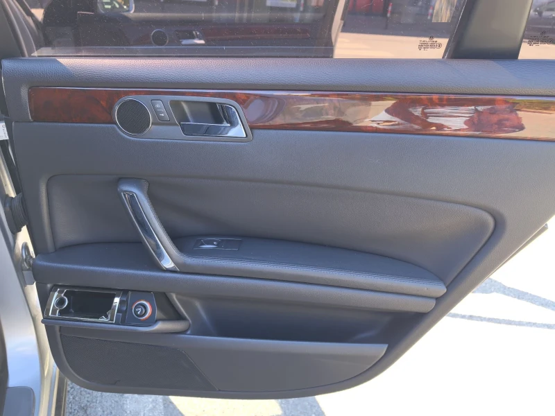 VW Phaeton 4.2 LPG Full Лизинг, снимка 15 - Автомобили и джипове - 52361923