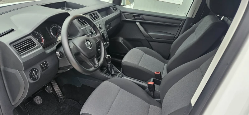 VW Caddy, снимка 4 - Автомобили и джипове - 52379089