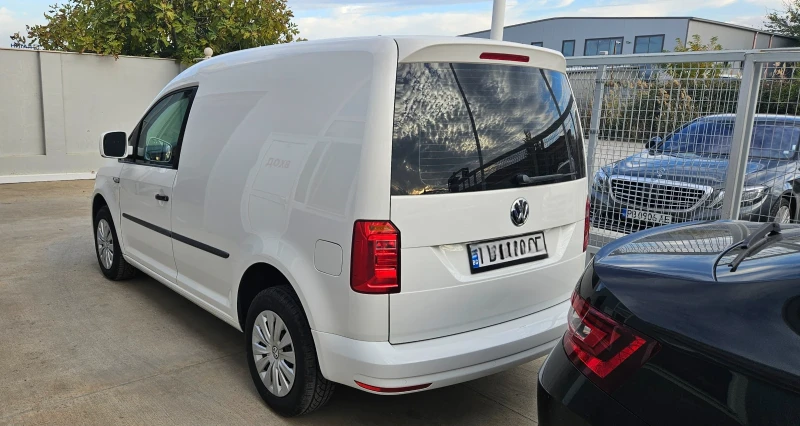 VW Caddy, снимка 2 - Автомобили и джипове - 52379089