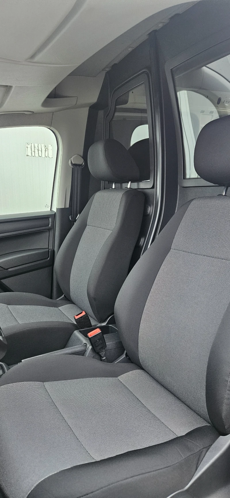 VW Caddy, снимка 5 - Автомобили и джипове - 52379089