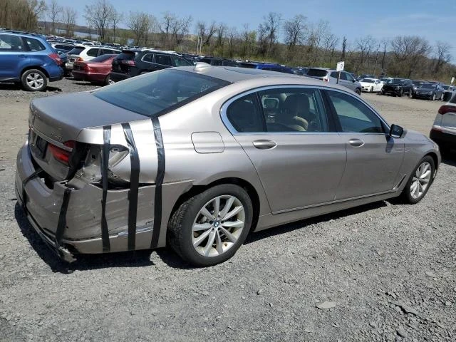 BMW 740  - изображение 6