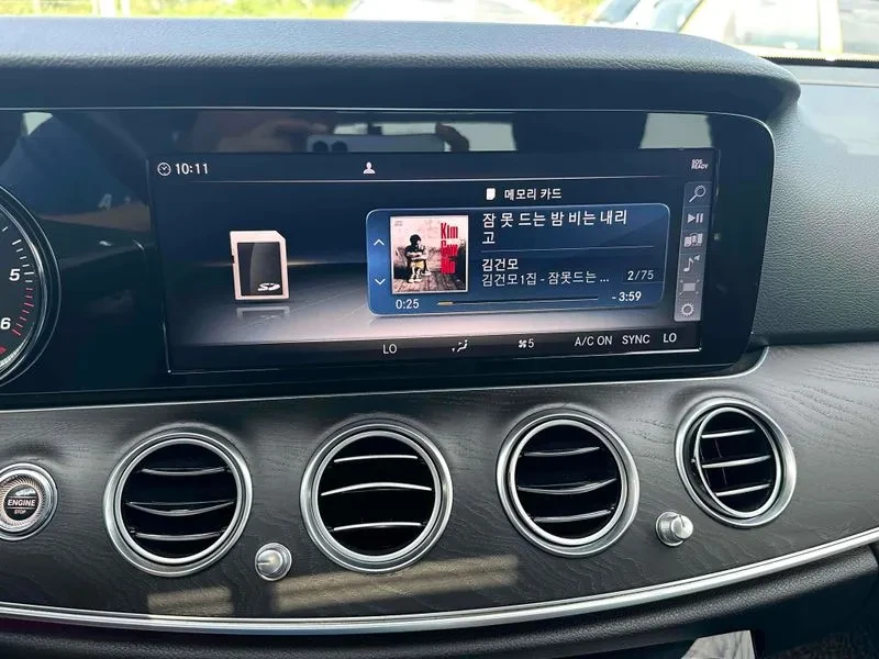 Mercedes-Benz E 220 Avantgarde - САМО 30% АВАНС, снимка 13 - Автомобили и джипове - 55429306