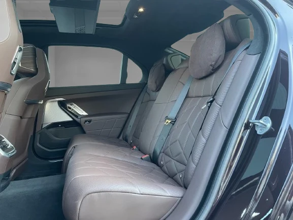 BMW i7 M70 xDrive = Shadow Line = �������� | Mobile.bg � ����������� 10