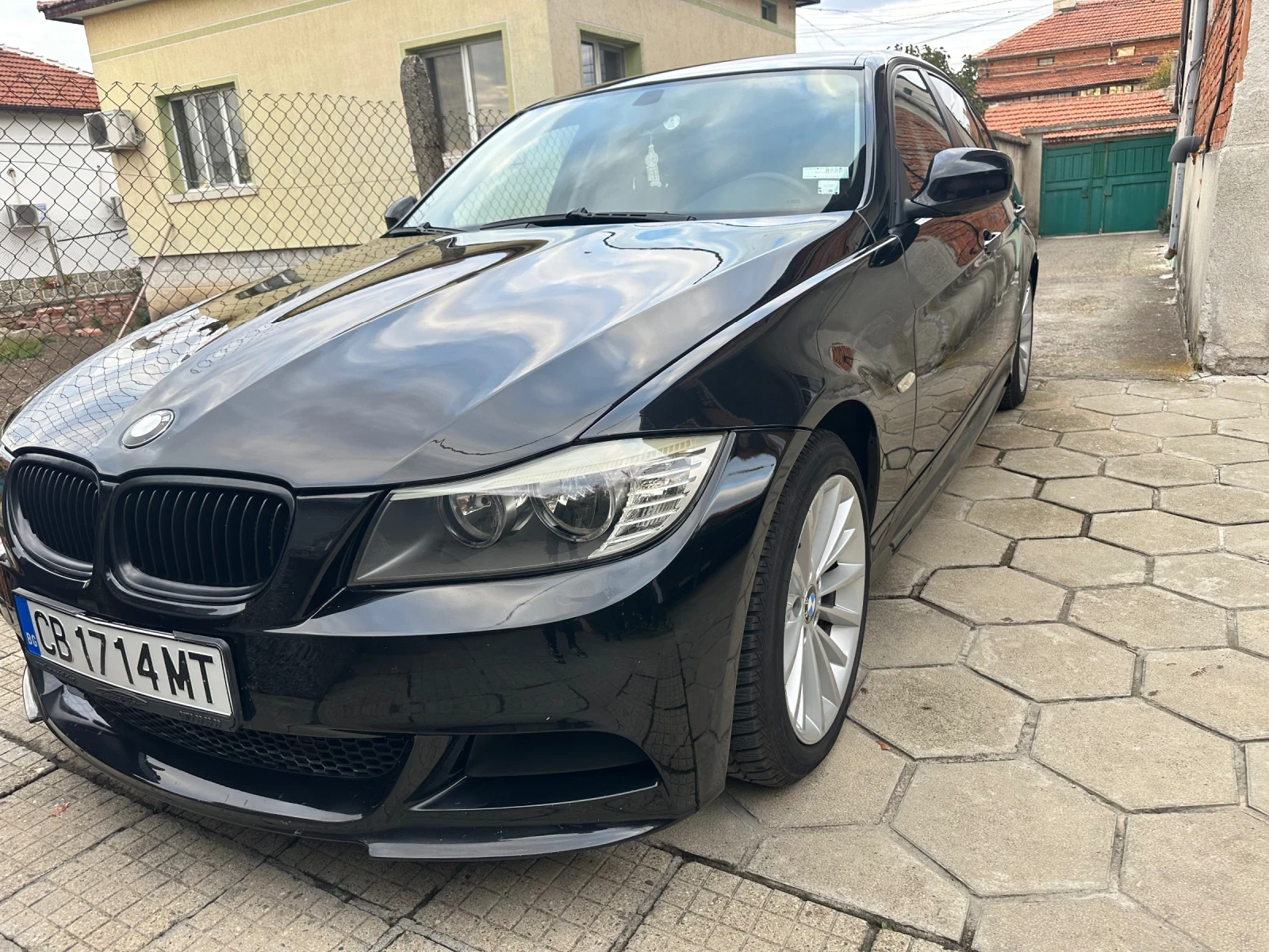 BMW 320  - изображение 2