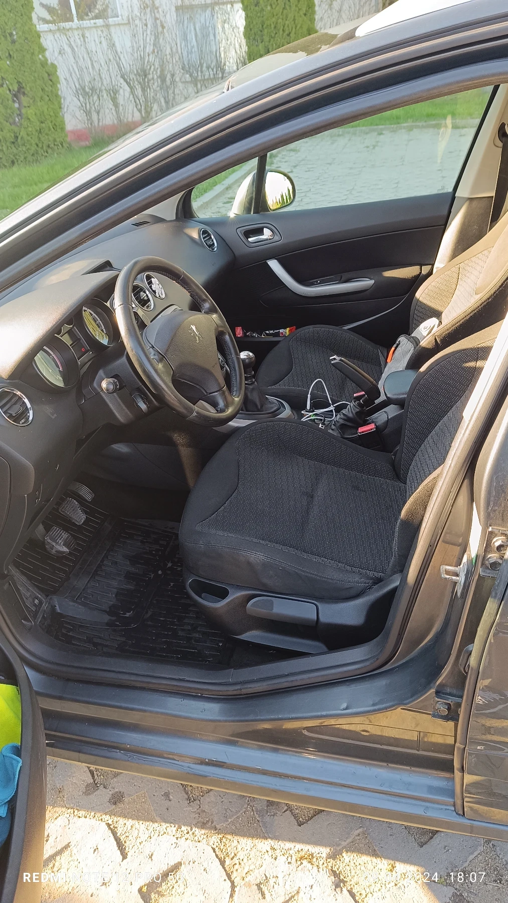 Peugeot 308 308 sw 7 места 1.6 хди - изображение 5