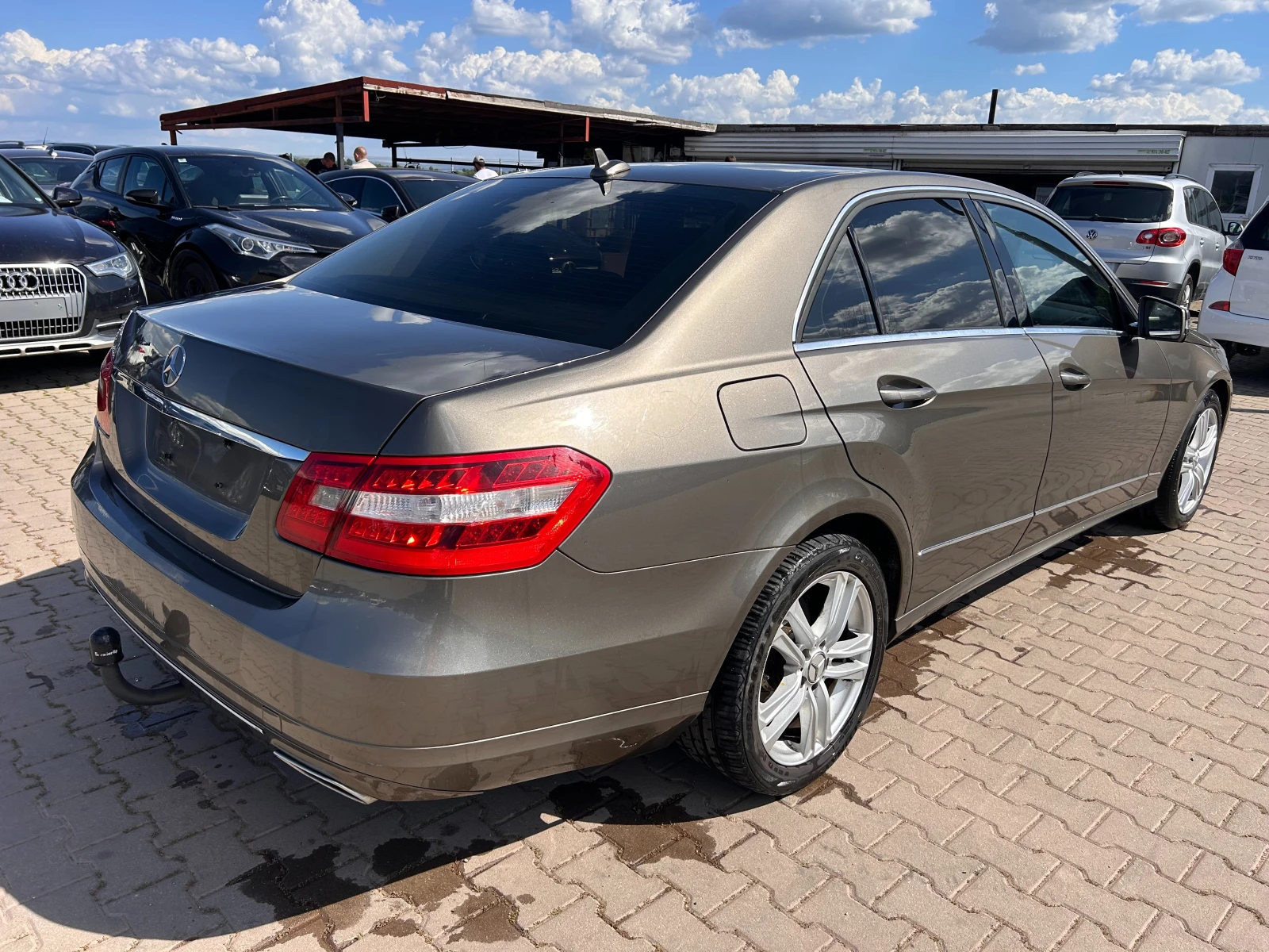Mercedes-Benz E 200 CDI AVTOMAT/KOJA/NAVI EURO 5 - изображение 6