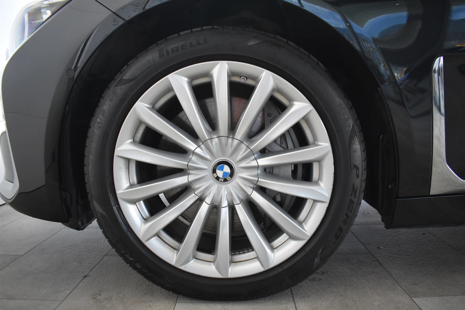BMW 740 xDrive - изображение 5