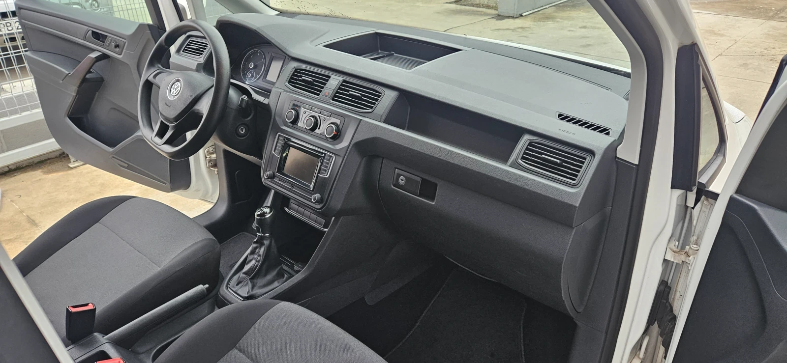 VW Caddy  - изображение 3