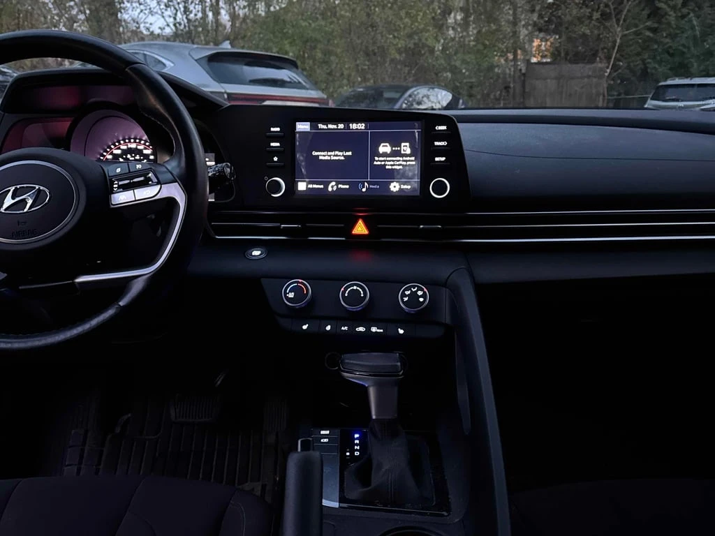 Hyundai Elantra 2023 Preferred * CARFAX * БЕЗ ПЪРВОНАЧАЛНА ВНОСКА - изображение 9