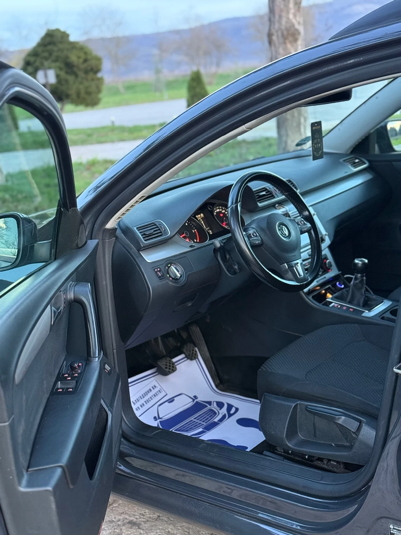 VW Passat 1.6 TDI - изображение 7