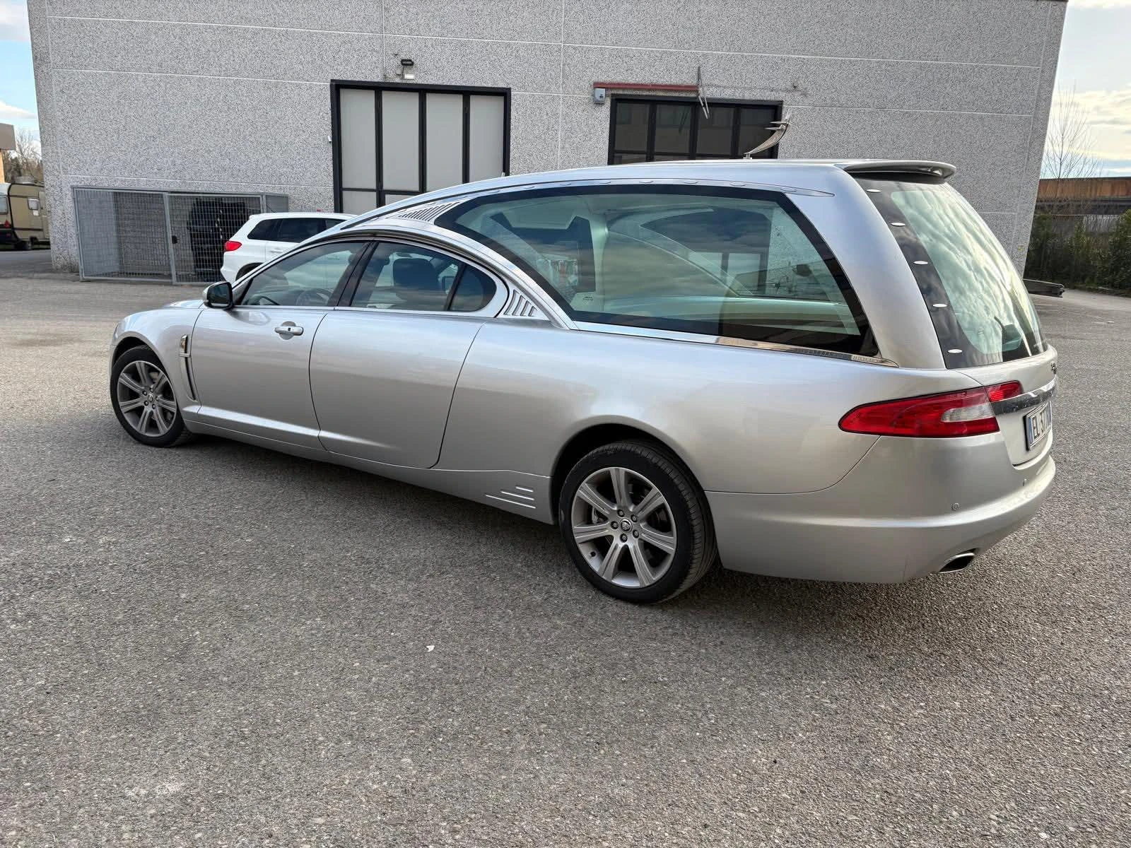 Jaguar Xf The Queen Pilato - изображение 2