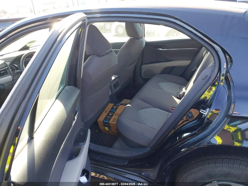 Toyota Camry 2.5l Le Hybrid | Mobile.bg � ����������� 8