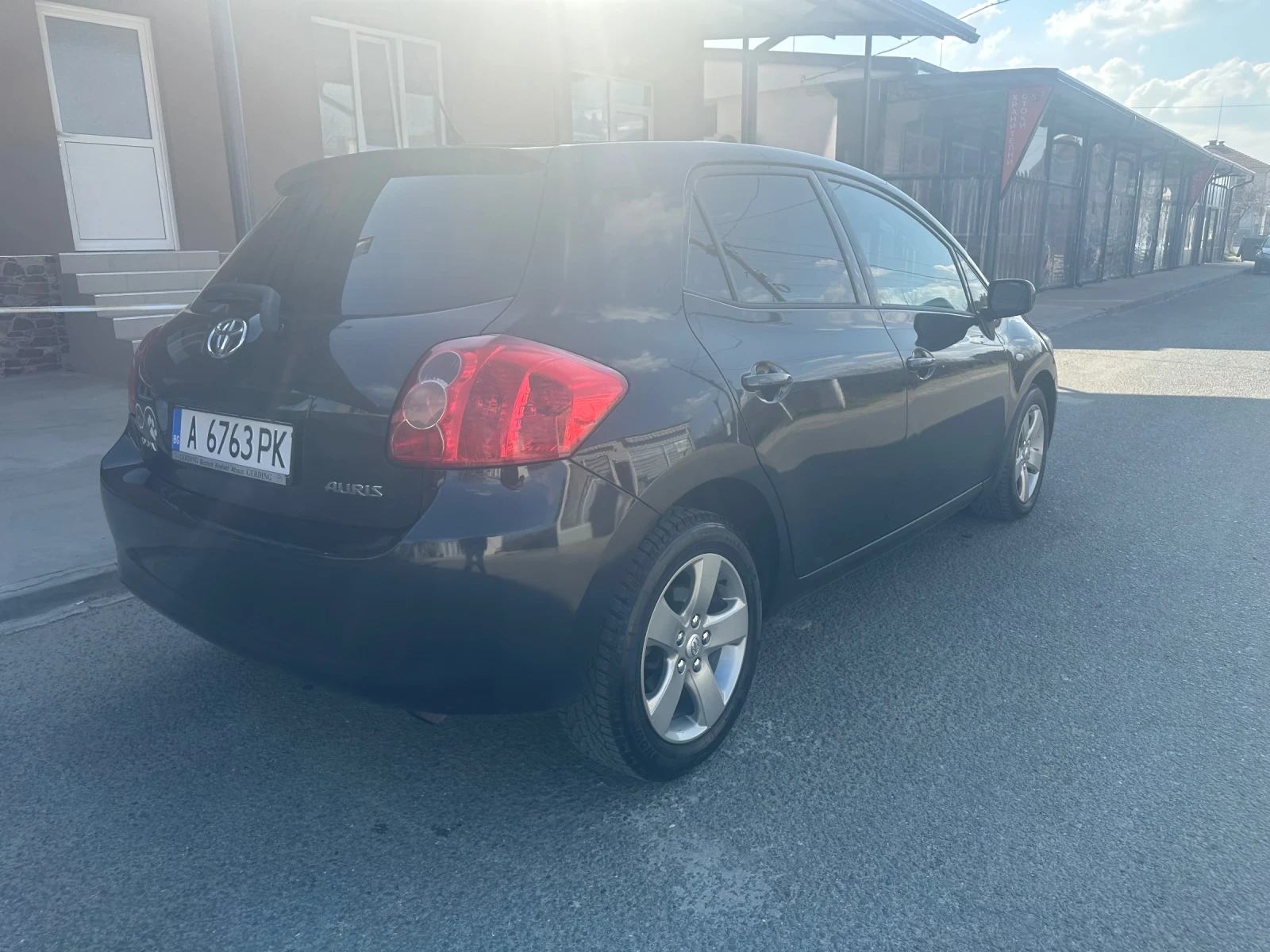 Toyota Auris, снимка 4 - Автомобили и джипове - 53850356