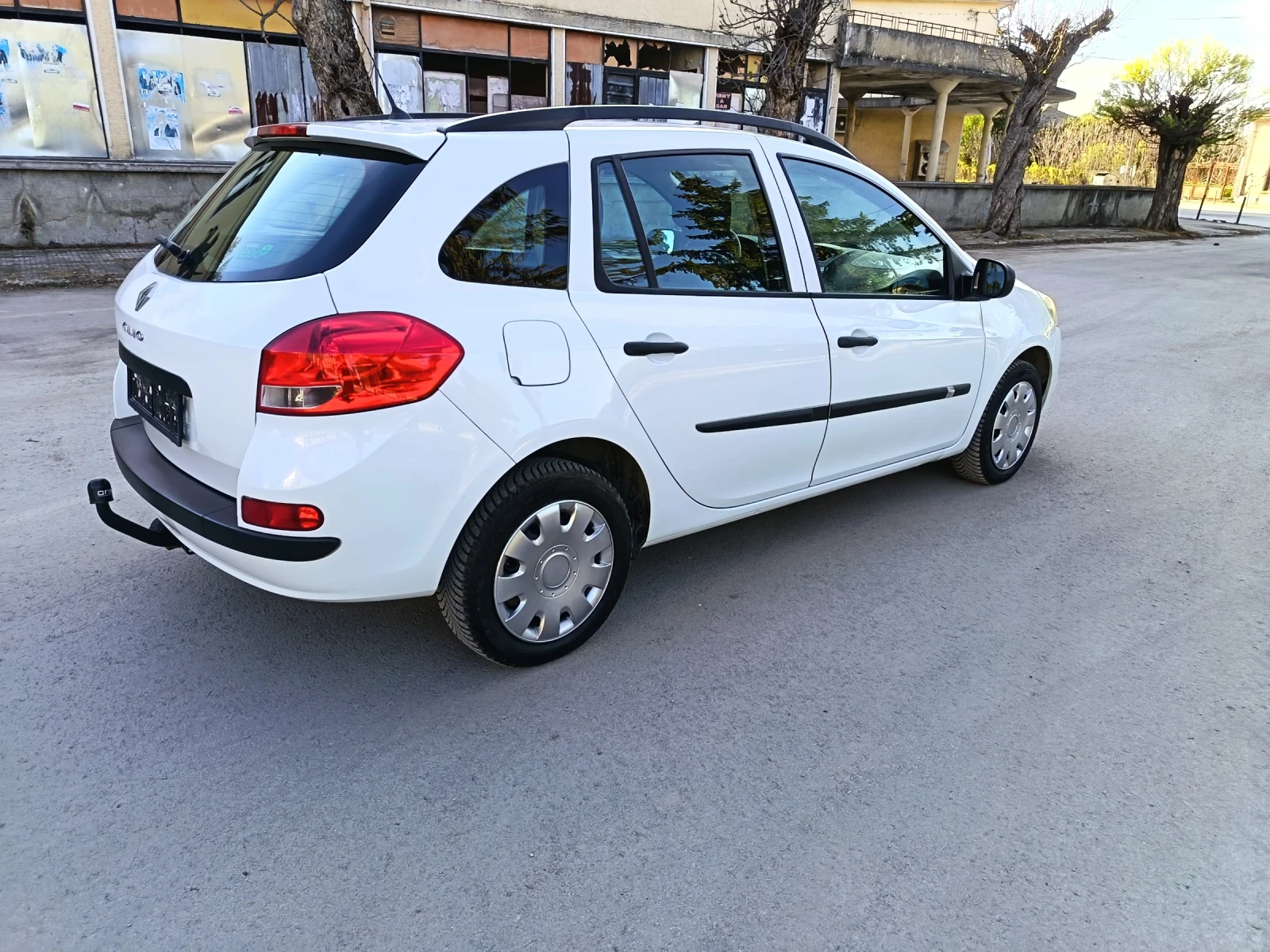 Renault Clio 1.2 75к.с., снимка 6 - Автомобили и джипове - 54412573