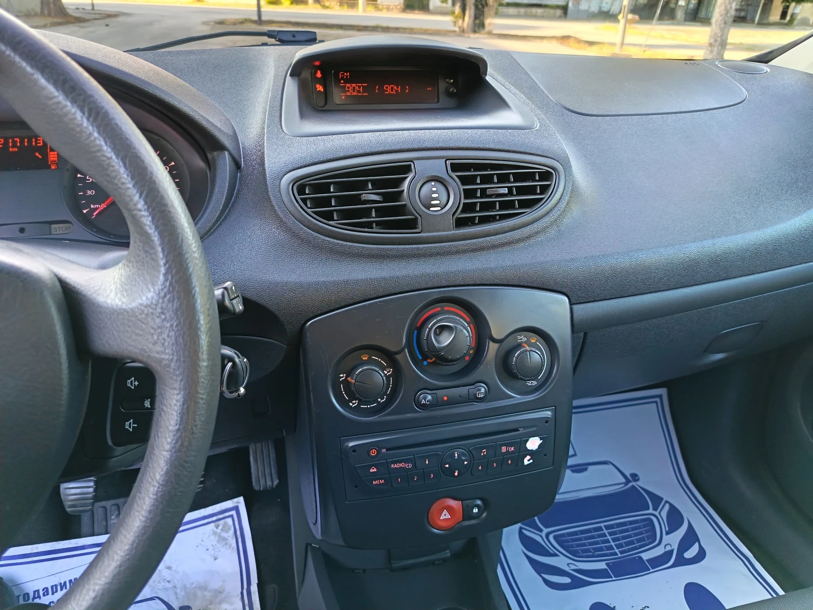 Renault Clio 1.2 75к.с., снимка 10 - Автомобили и джипове - 54412573