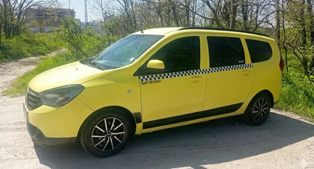 Dacia Lodgy 1.6, снимка 3 - Автомобили и джипове - 54467493