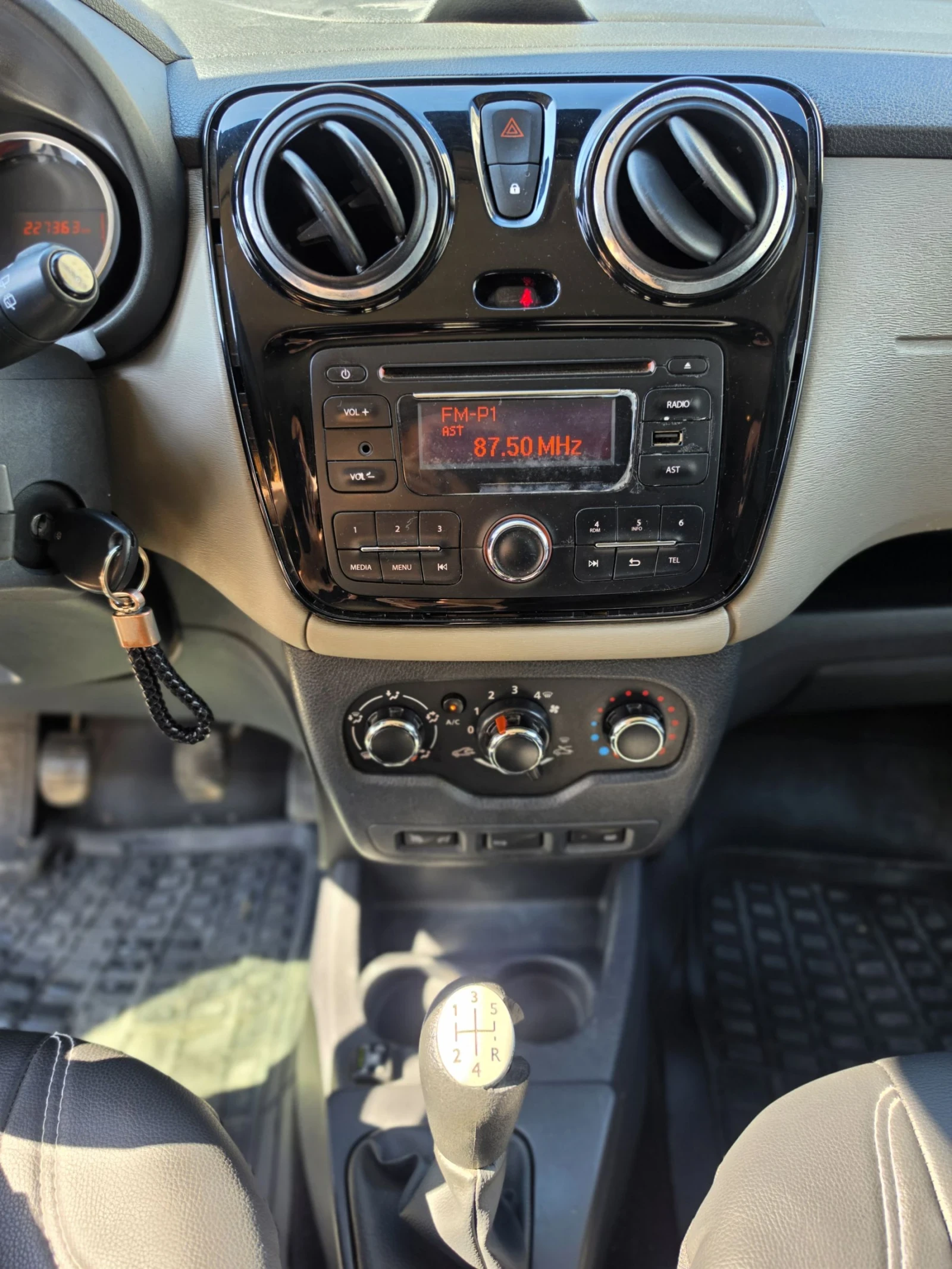 Dacia Lodgy 1.6 | Mobile.bg � ����������� 11