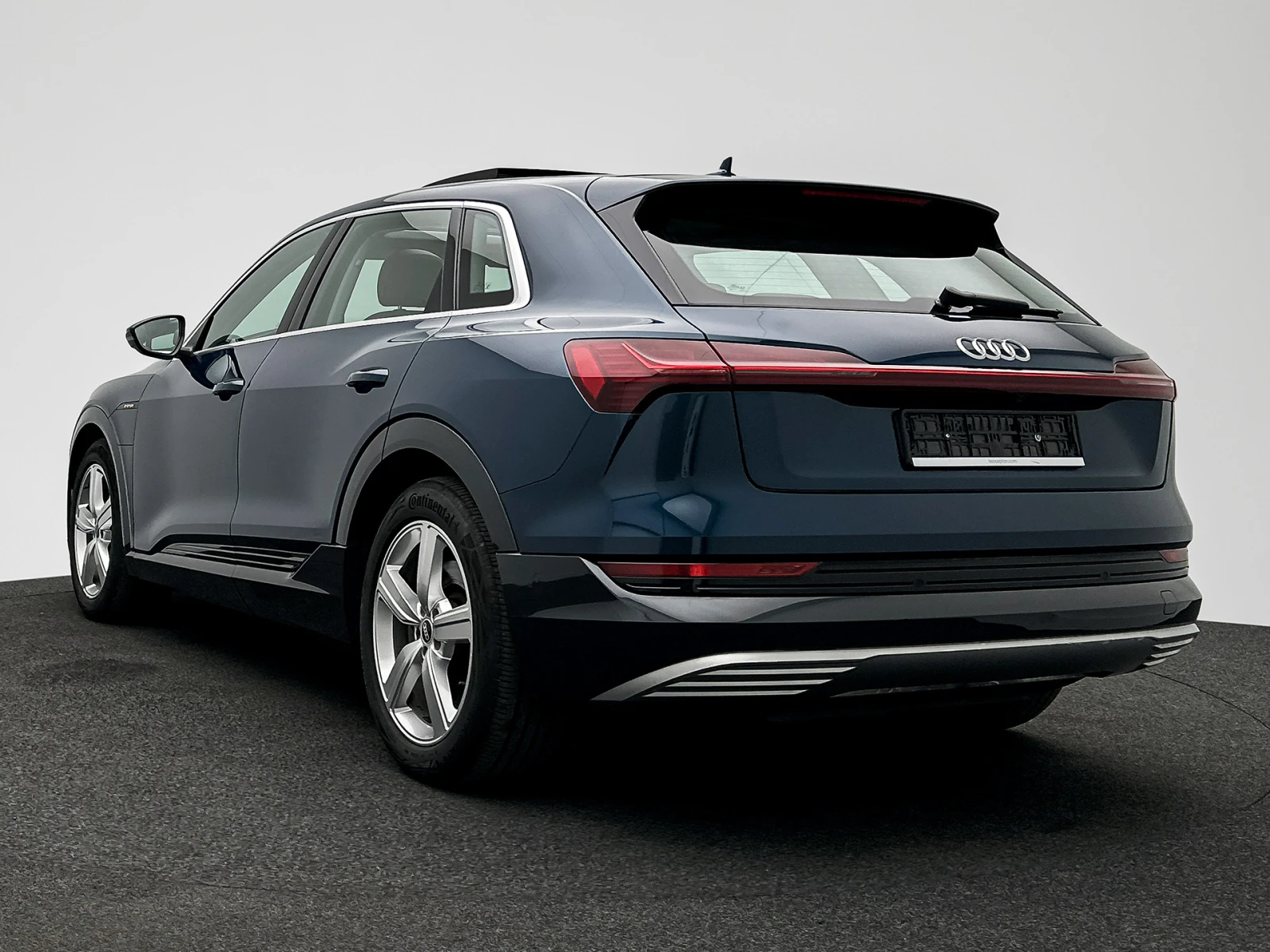 Audi E-Tron  55 Advanced - Quattro , снимка 4 - Автомобили и джипове - 55152946