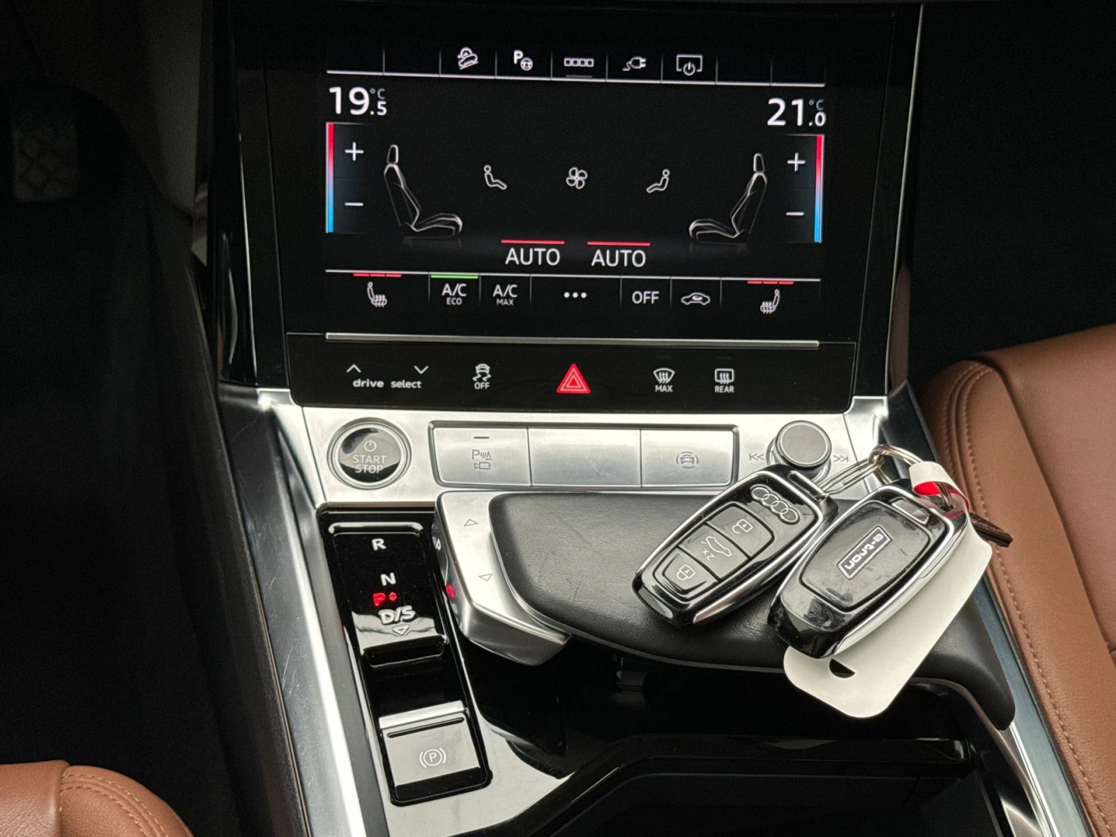 Audi E-Tron  55 Advanced - Quattro , снимка 12 - Автомобили и джипове - 55152946