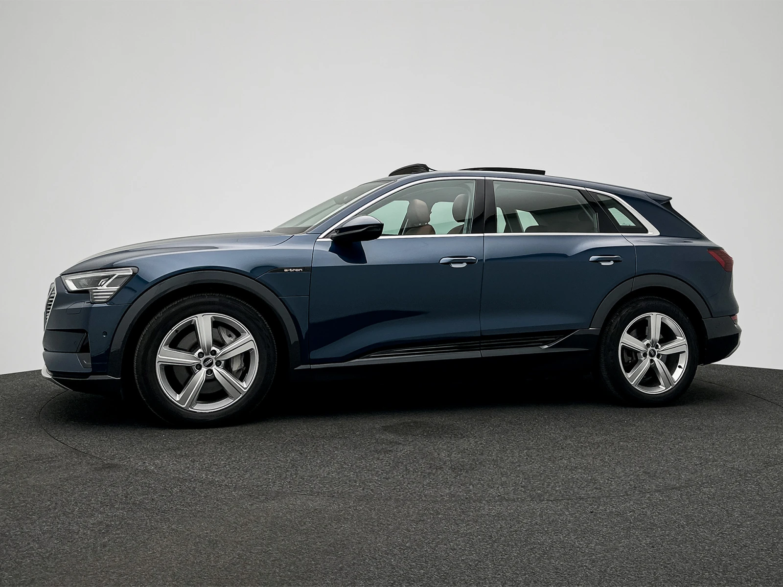 Audi E-Tron  55 Advanced - Quattro , снимка 6 - Автомобили и джипове - 55152946