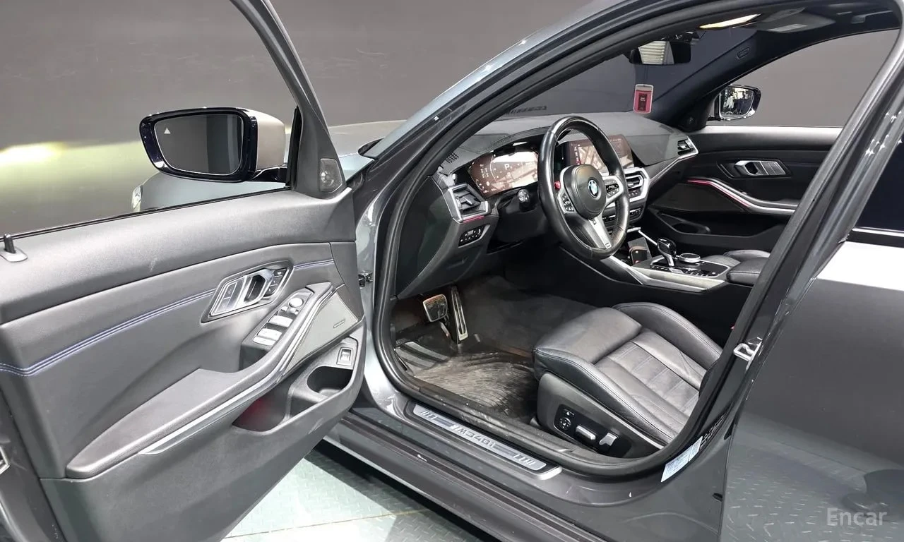 BMW 340 M340i xDrive Touring * 360* ПАНОРАМА* АВТОКРЕДИТ* , снимка 10 - Автомобили и джипове - 55939819