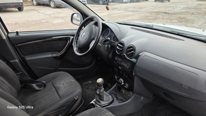 Dacia Duster 1.5dci, снимка 6 - Автомобили и джипове - 52618097