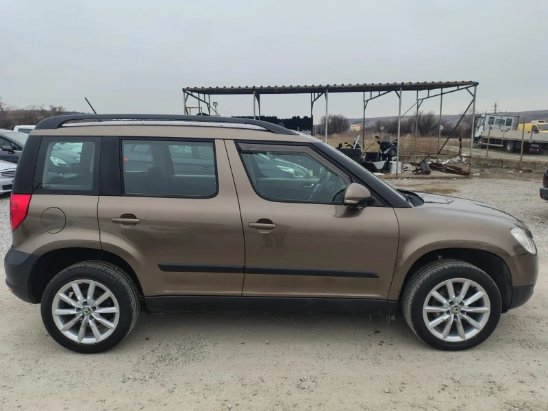 Skoda Yeti 2.0TDI 4X4 , снимка 6 - Автомобили и джипове - 53193569